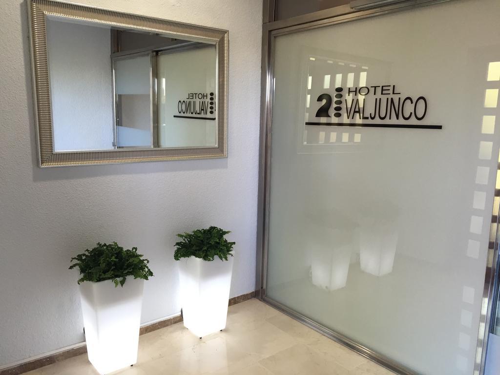 Hotel Valjunco บาเลนเซีย เด ดอนควน ภายนอก รูปภาพ