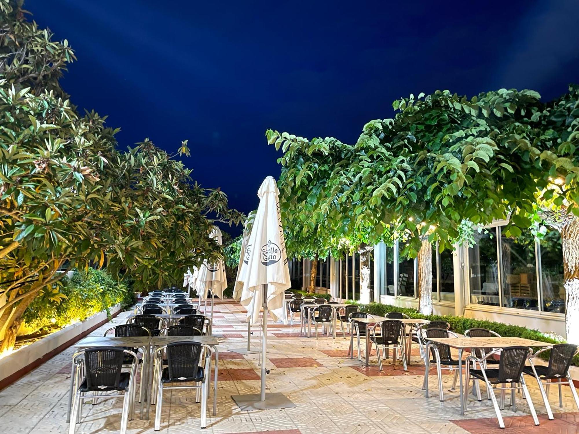 Hotel Valjunco บาเลนเซีย เด ดอนควน ภายนอก รูปภาพ