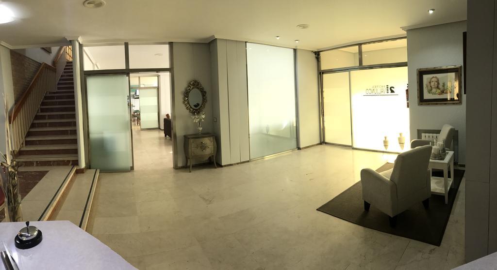 Hotel Valjunco บาเลนเซีย เด ดอนควน ภายนอก รูปภาพ