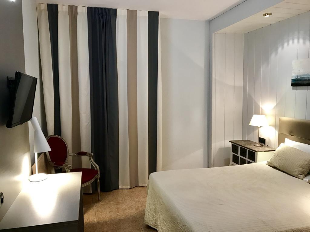 Hotel Valjunco บาเลนเซีย เด ดอนควน ภายนอก รูปภาพ