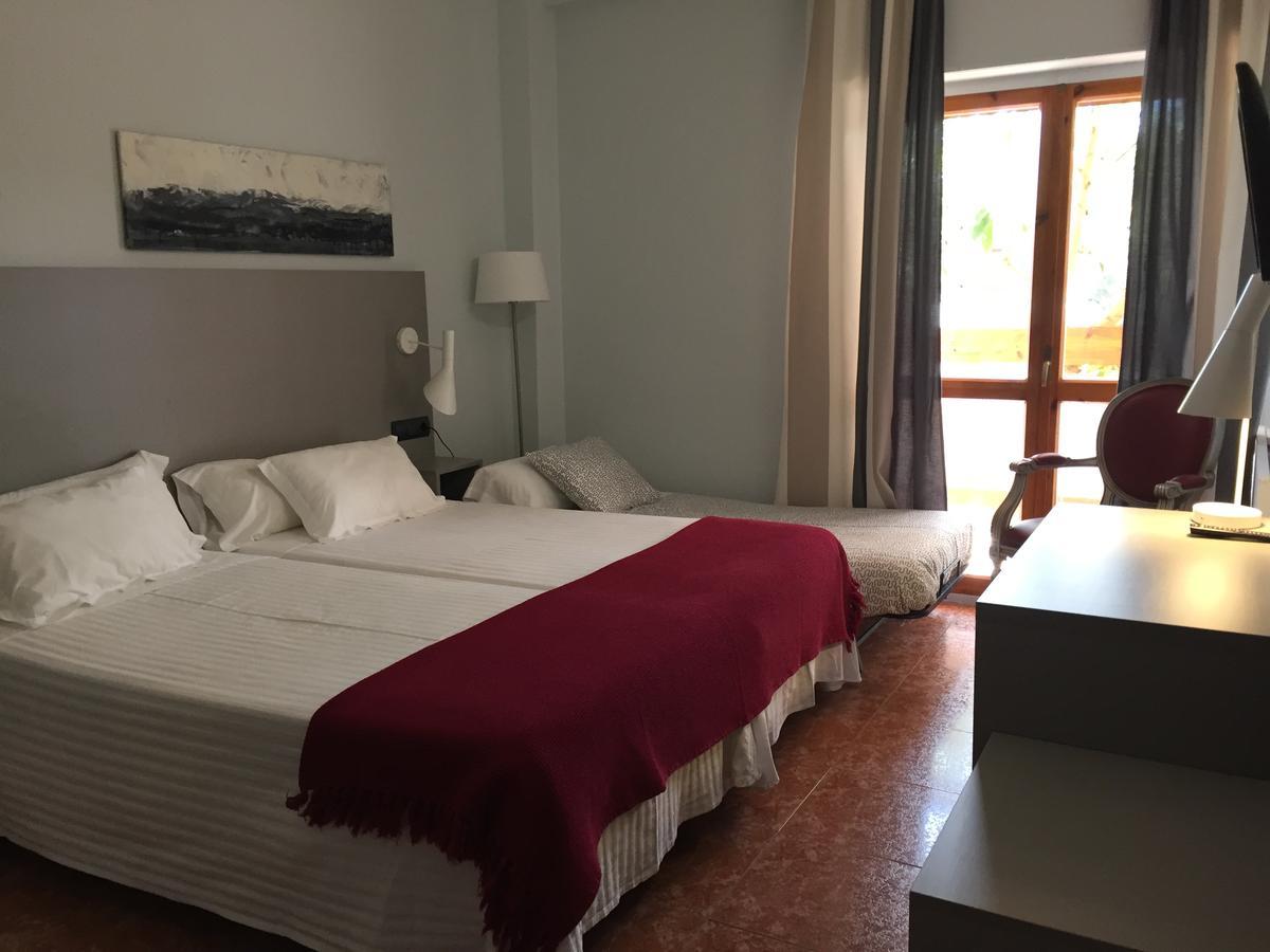 Hotel Valjunco บาเลนเซีย เด ดอนควน ภายนอก รูปภาพ